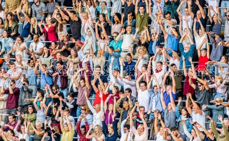 beat365官网 网页版荣信文化女生踢足球的最佳选择：探究运动裤穿搭技巧